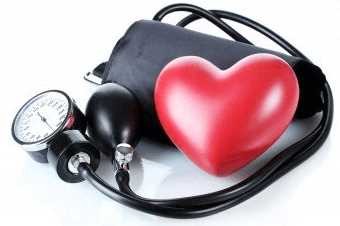 Почему поднимается артериальное давление у мужчин: причины, что делать