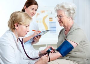 Какой врач лечит давление: к кому обращаться при артериальной гипертензии