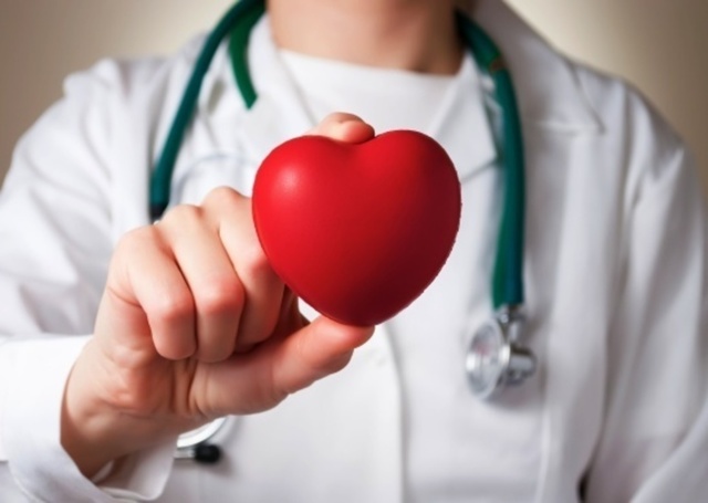 Сердечный приступ: симптомы у женщин и мужчин, как распознать, причины и последствия